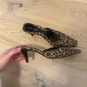 Nine West kitten heel 
Size 7